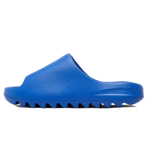 YEEZY SLIDE AZURE | AREA 02