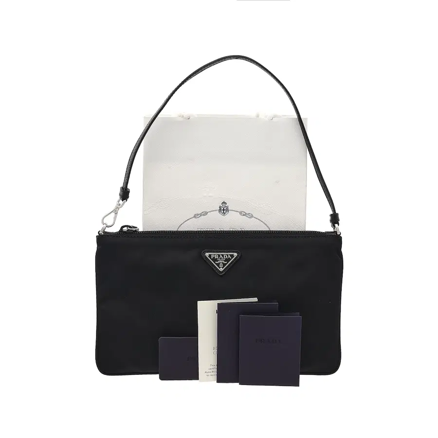 PRADA RE-NYLON ボディバッグ Prada Explore Re-Nylon Medium crossbody bag in black - Prada
