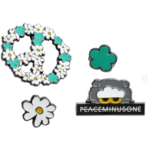 CASETIFY X PEACEMINUSONE X TOY STORY THE FIRST FAN SILK SCARF
